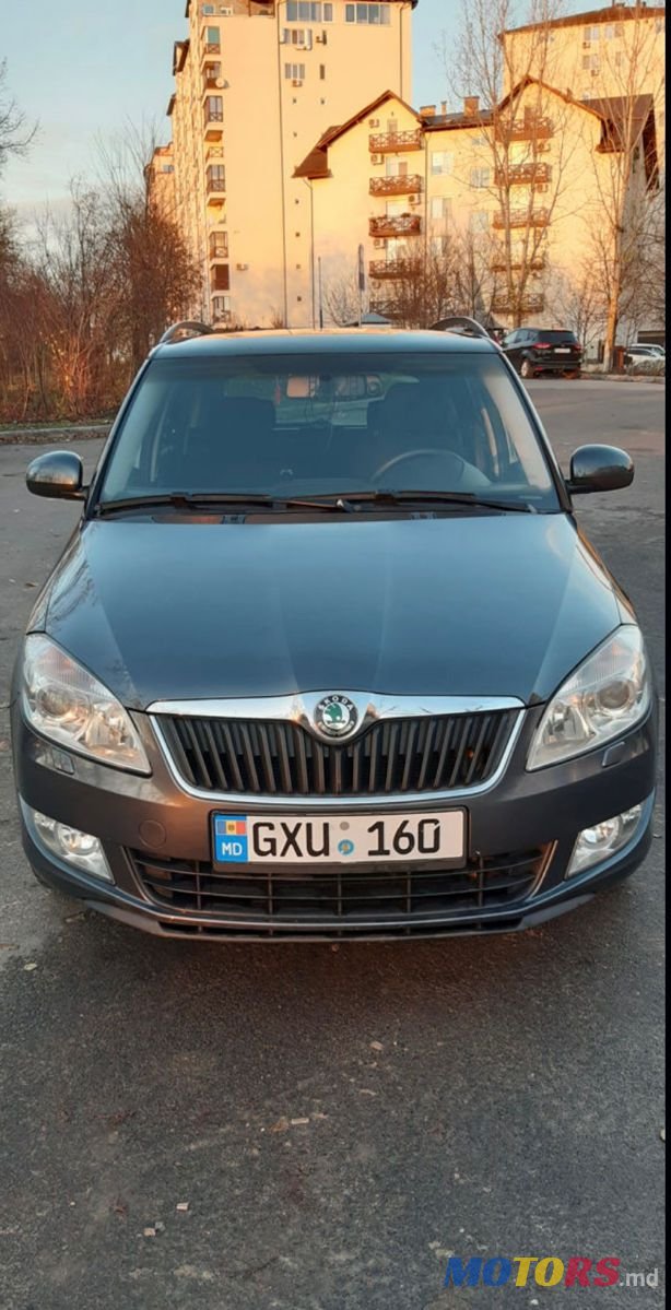 2012' Skoda Fabia photo #1