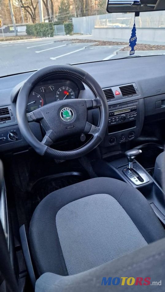 2004' Skoda Fabia photo #2