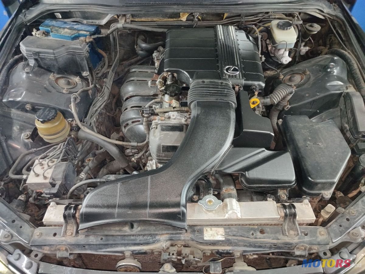 2000' Lexus Is Series photo #4