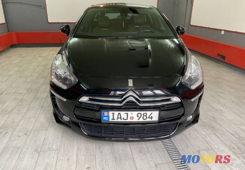 2012' Citroen DS5 photo #1