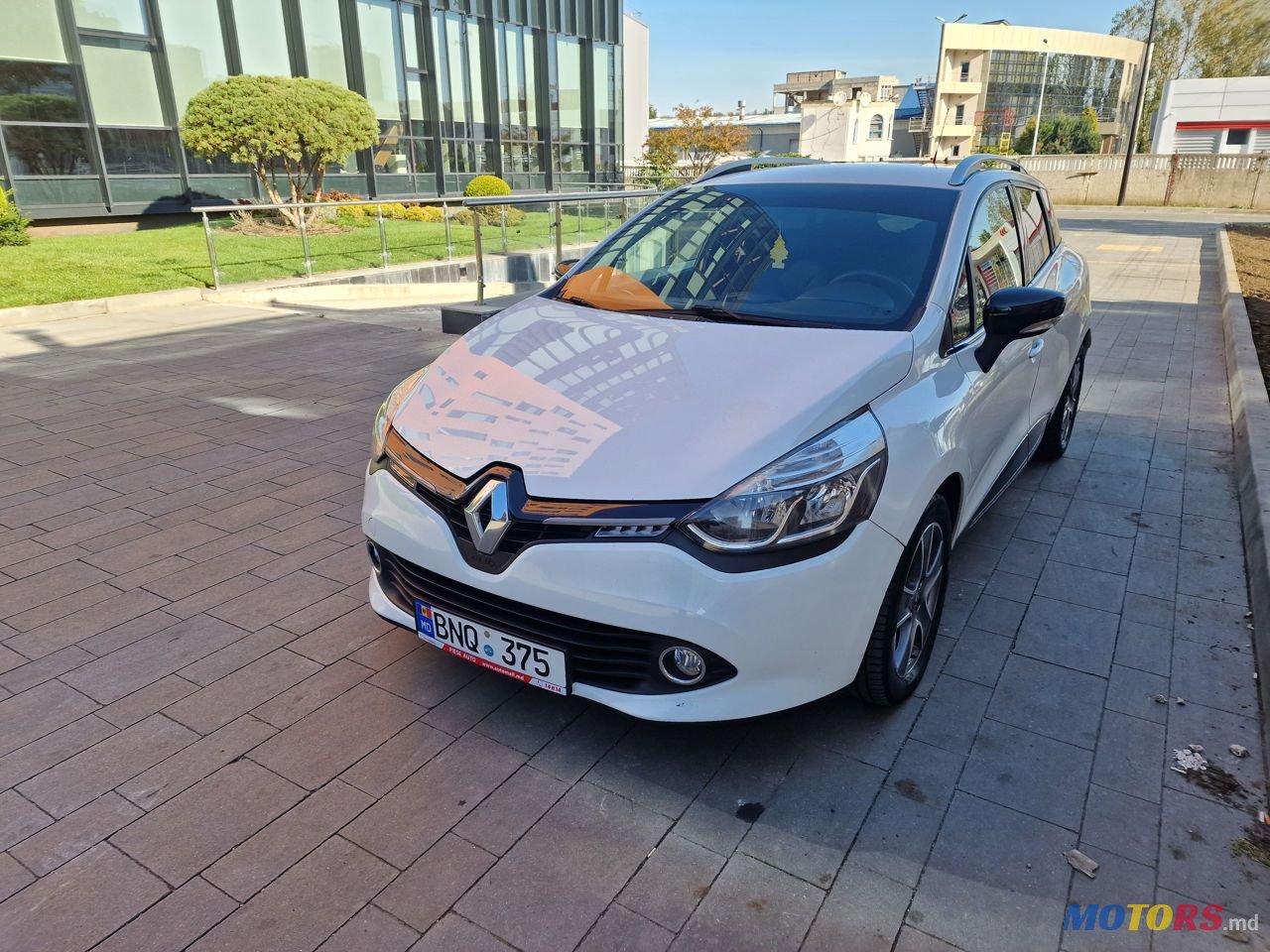 2015' Renault Clio photo #1