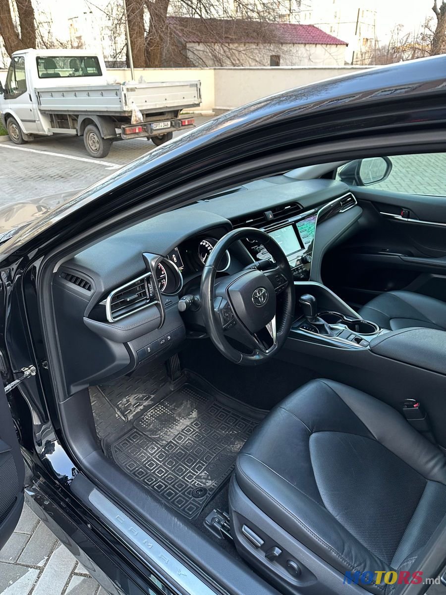 2018' Toyota Camry photo #3