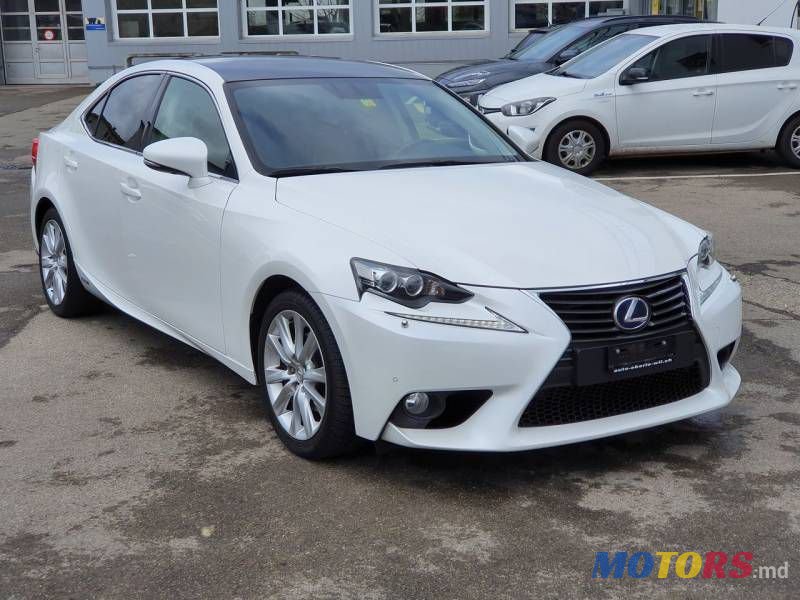 2014' Lexus IS photo #5