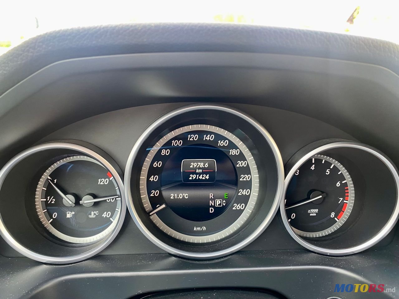 2015' Mercedes-Benz E Класс photo #6