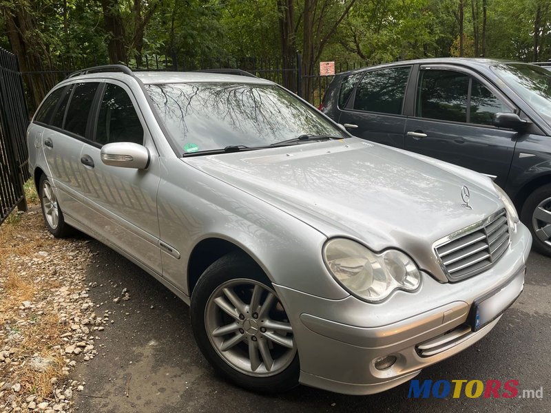 2006' Mercedes-Benz C Класс photo #1