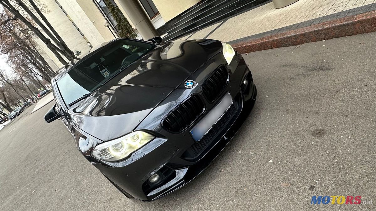 2011' BMW 5 Series photo #6