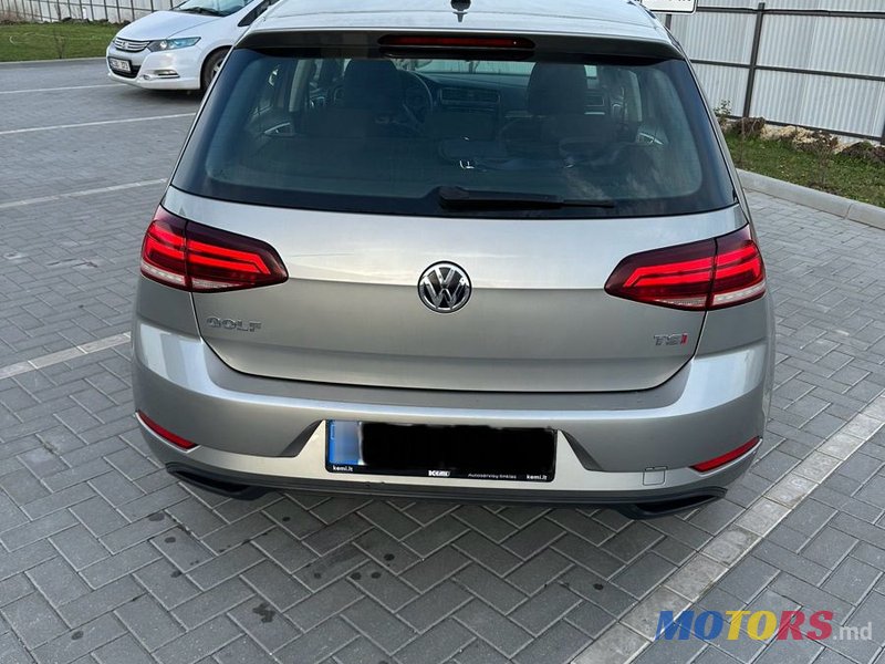 2017' Volkswagen Golf photo #4