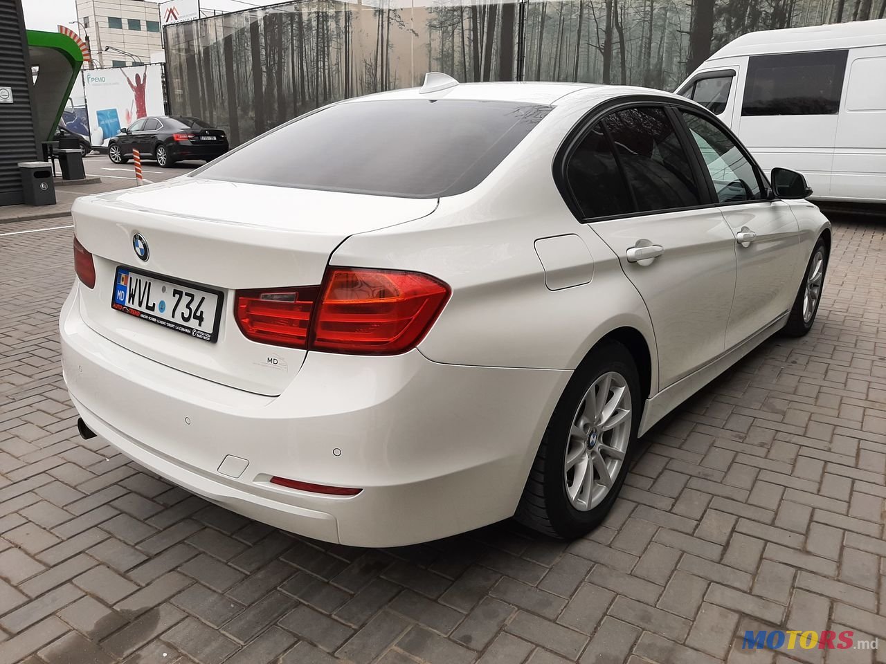 2012' BMW 3 Series photo #3