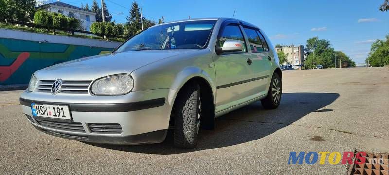 2003' Volkswagen Golf photo #1