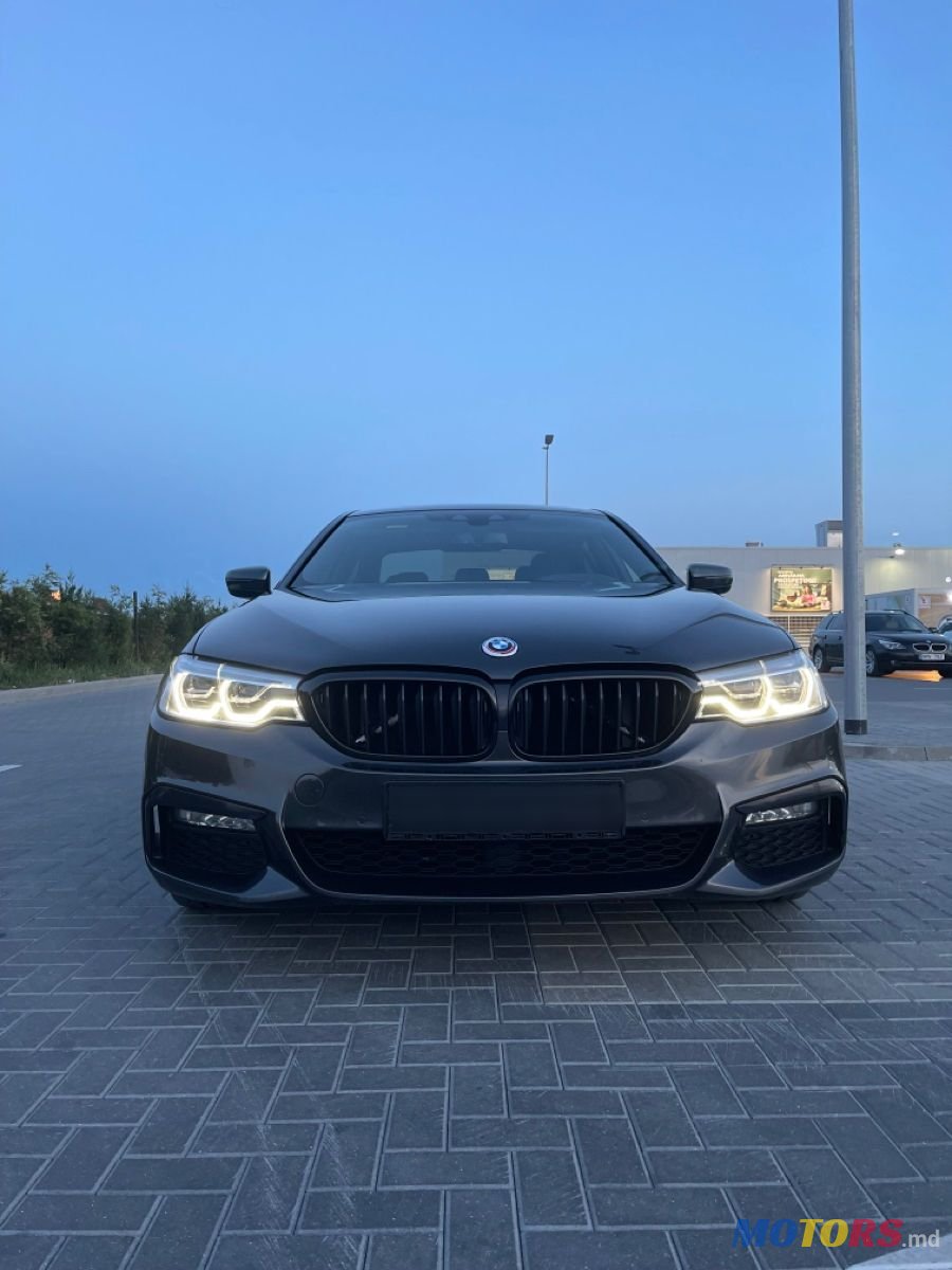 2017' BMW 5 Series photo #1
