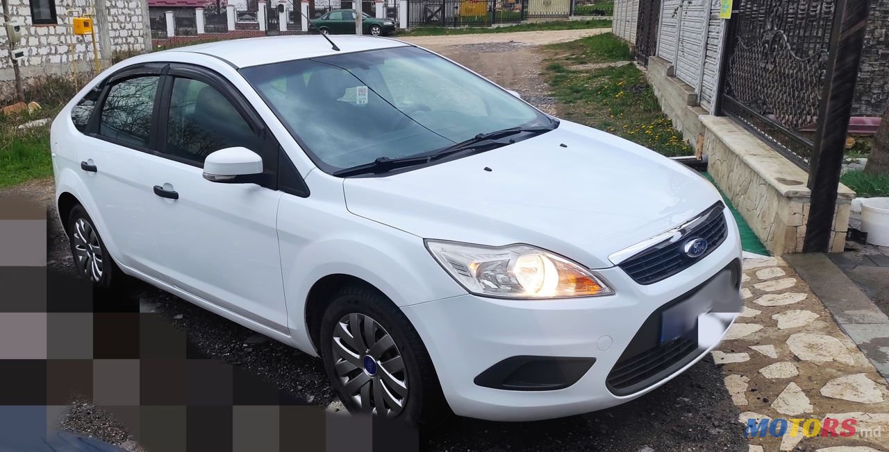 2010' Ford Focus photo #2