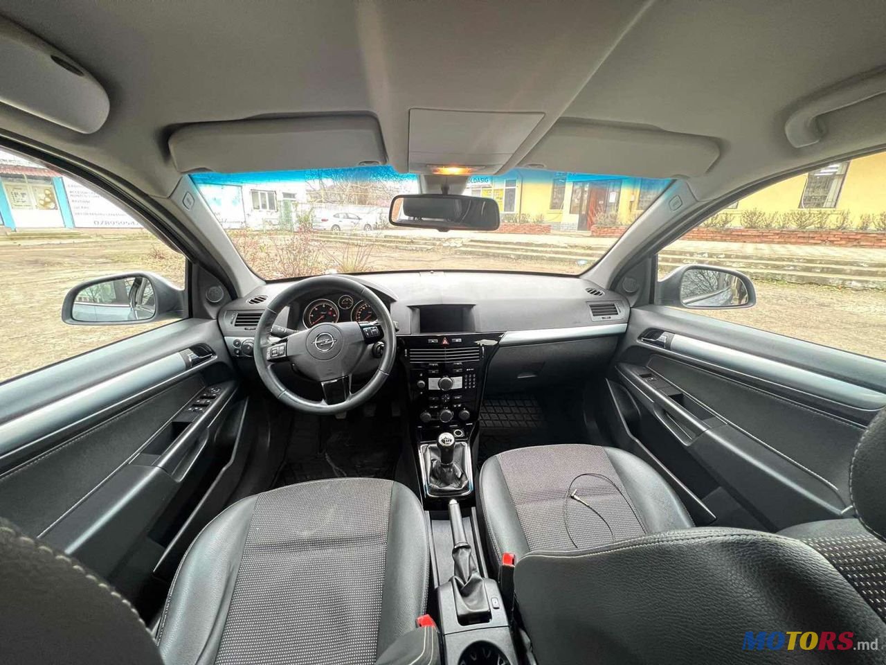 2009' Opel Astra photo #1