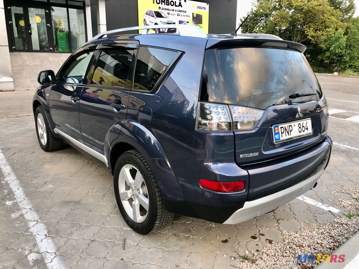 2007' Mitsubishi Outlander photo #6