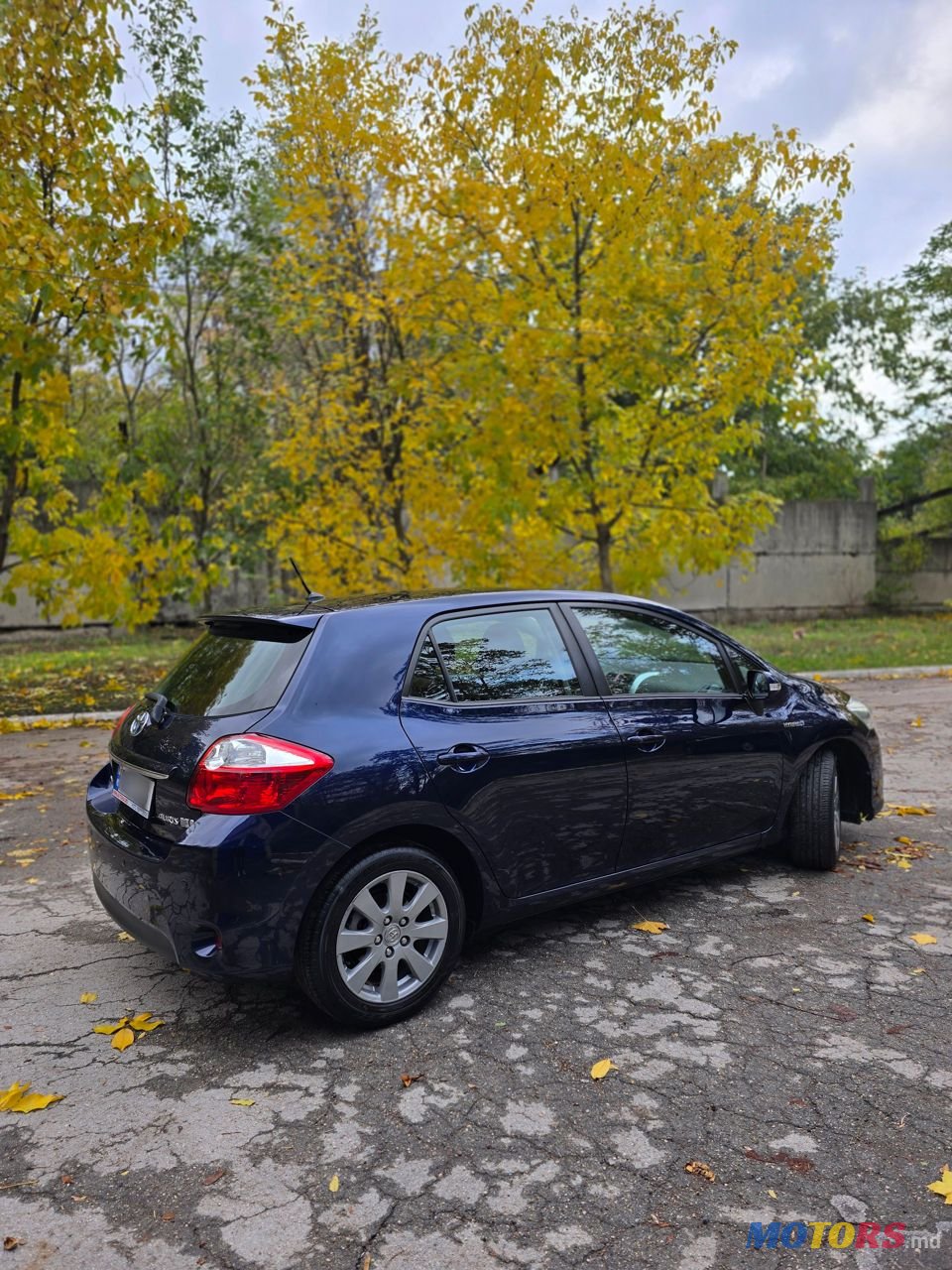 2012' Toyota Auris photo #4