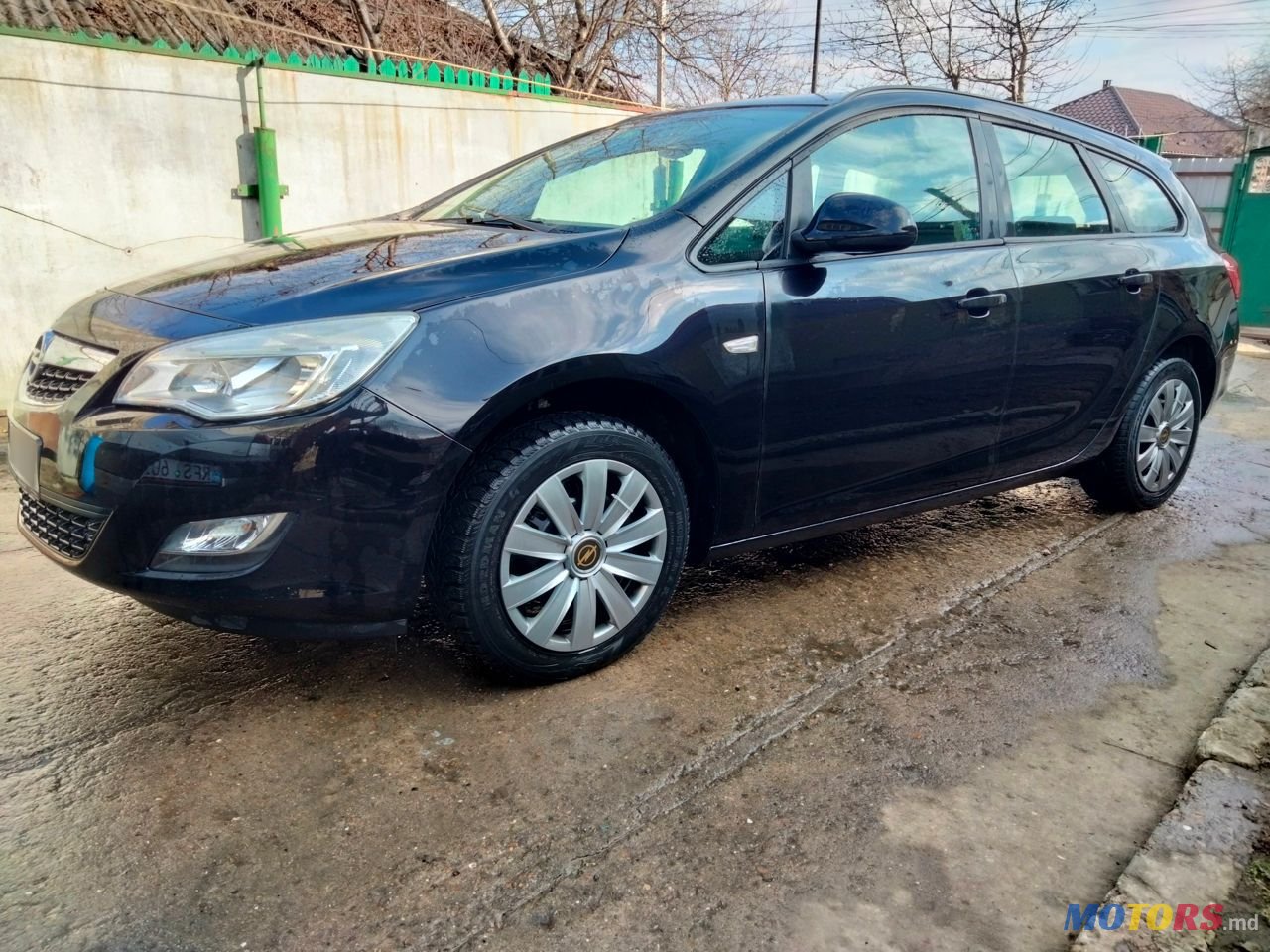 2011' Opel Astra photo #4