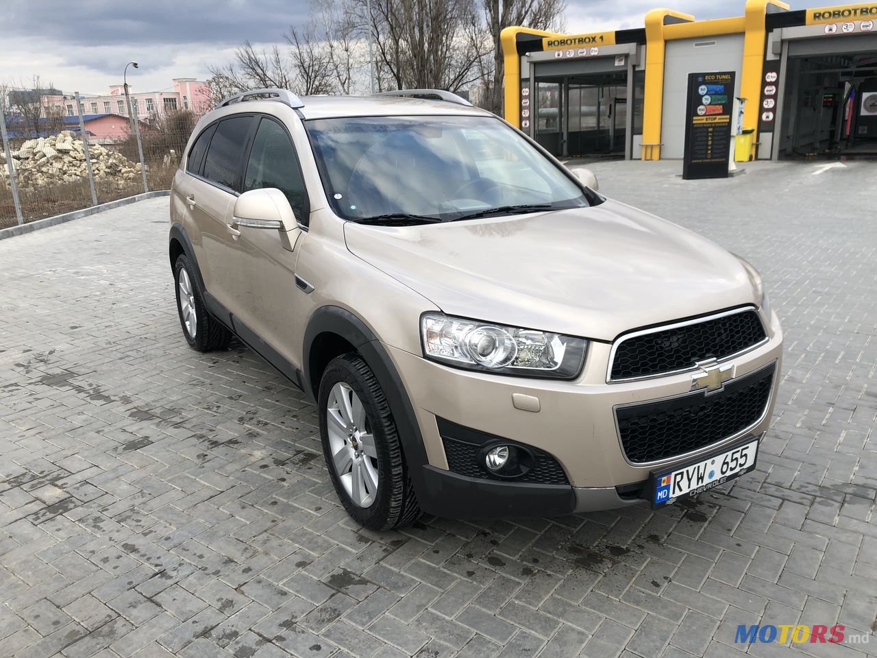 2011' Chevrolet Captiva photo #3