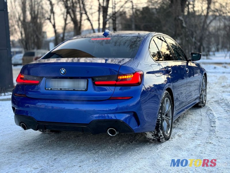 2019' BMW 3 Series photo #1