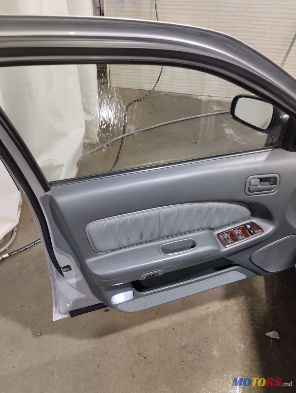 1995' Nissan Maxima photo #2