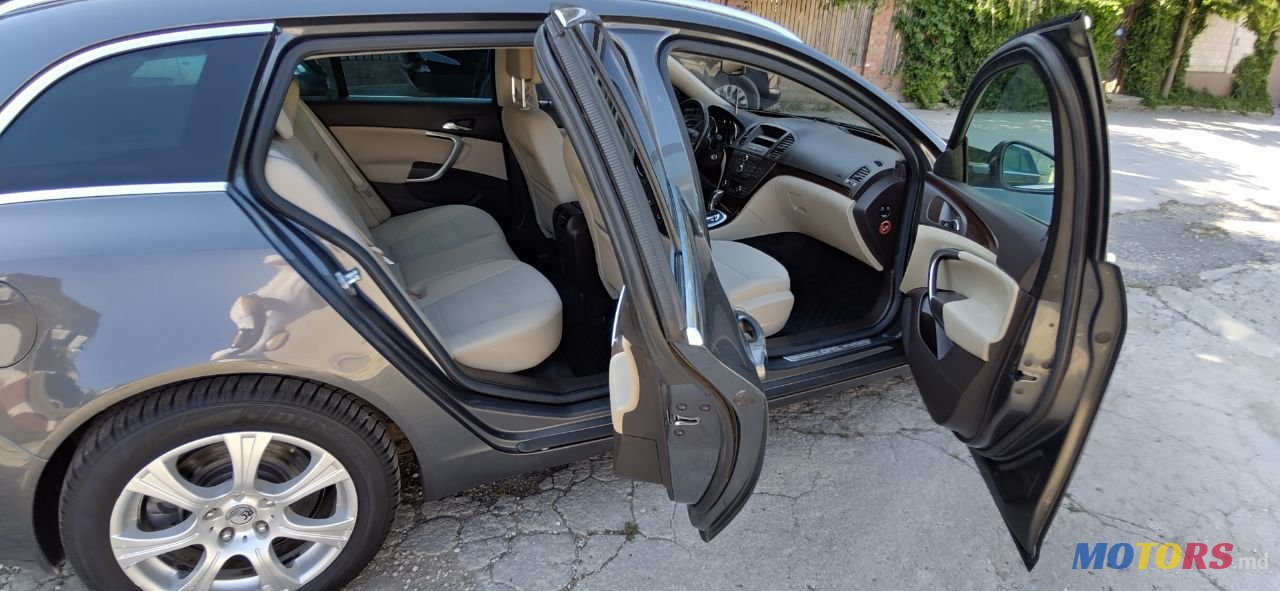 2009' Opel Insignia photo #5