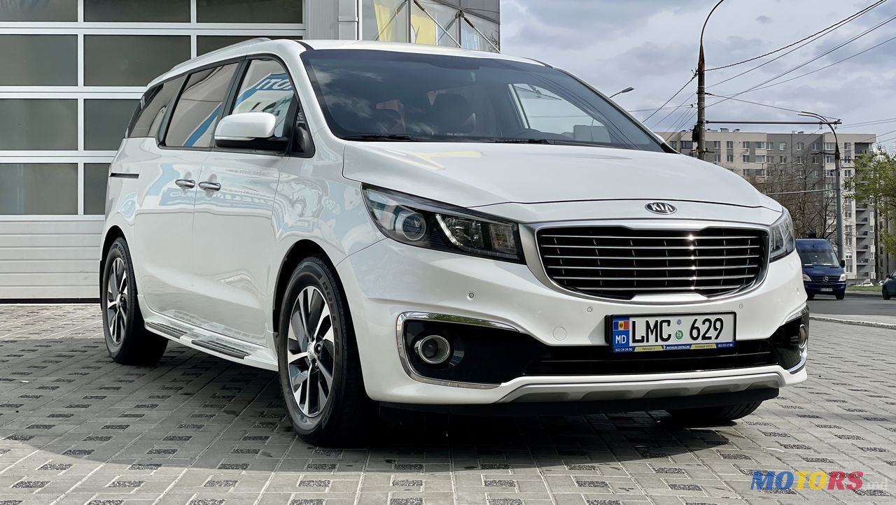 2017' Kia Carnival photo #2