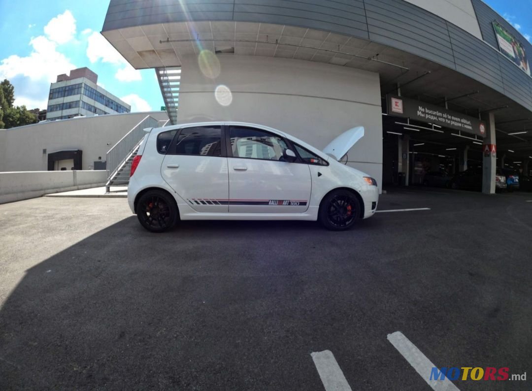 2010' Mitsubishi Colt photo #1