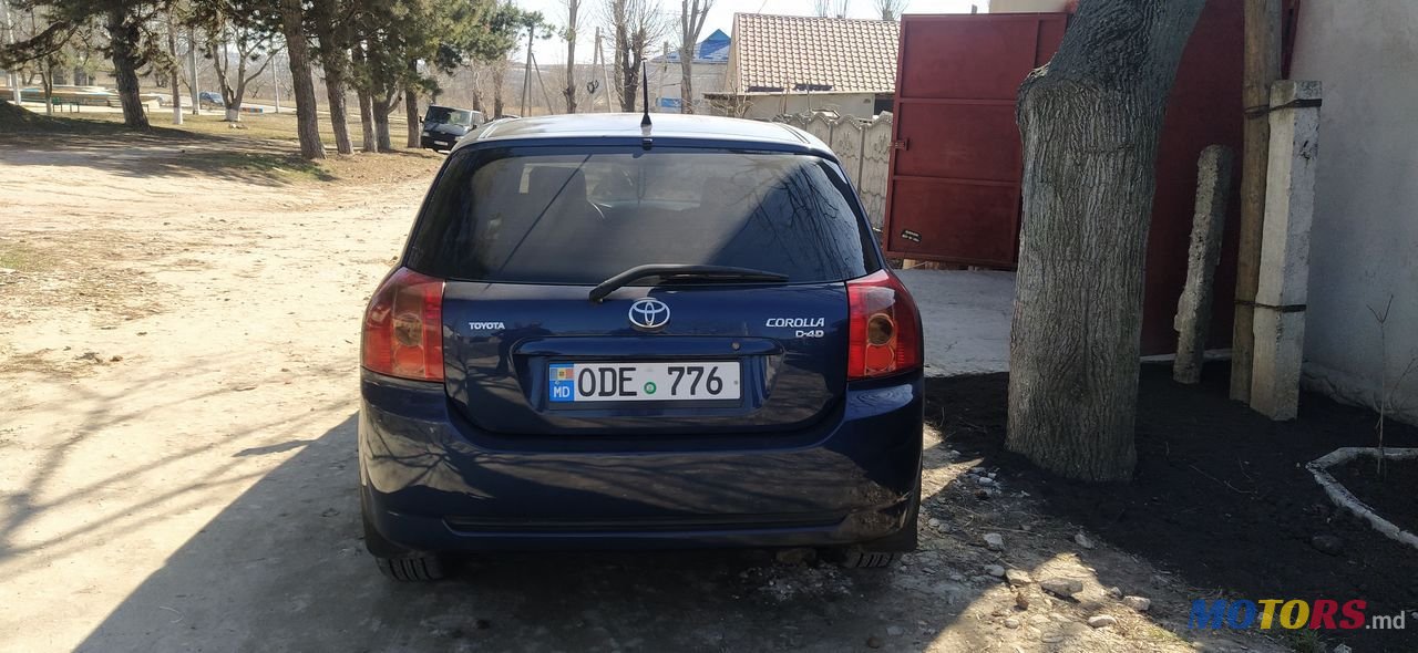 2005' Toyota Corolla photo #2