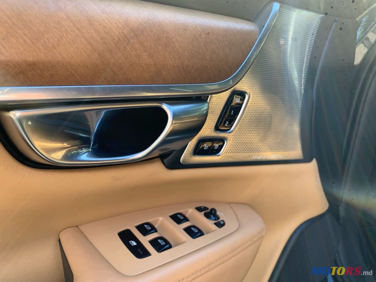 2016' Volvo S90 photo #6