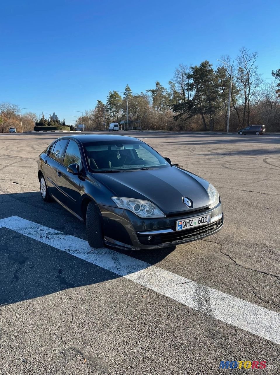 2008' Renault Laguna photo #1