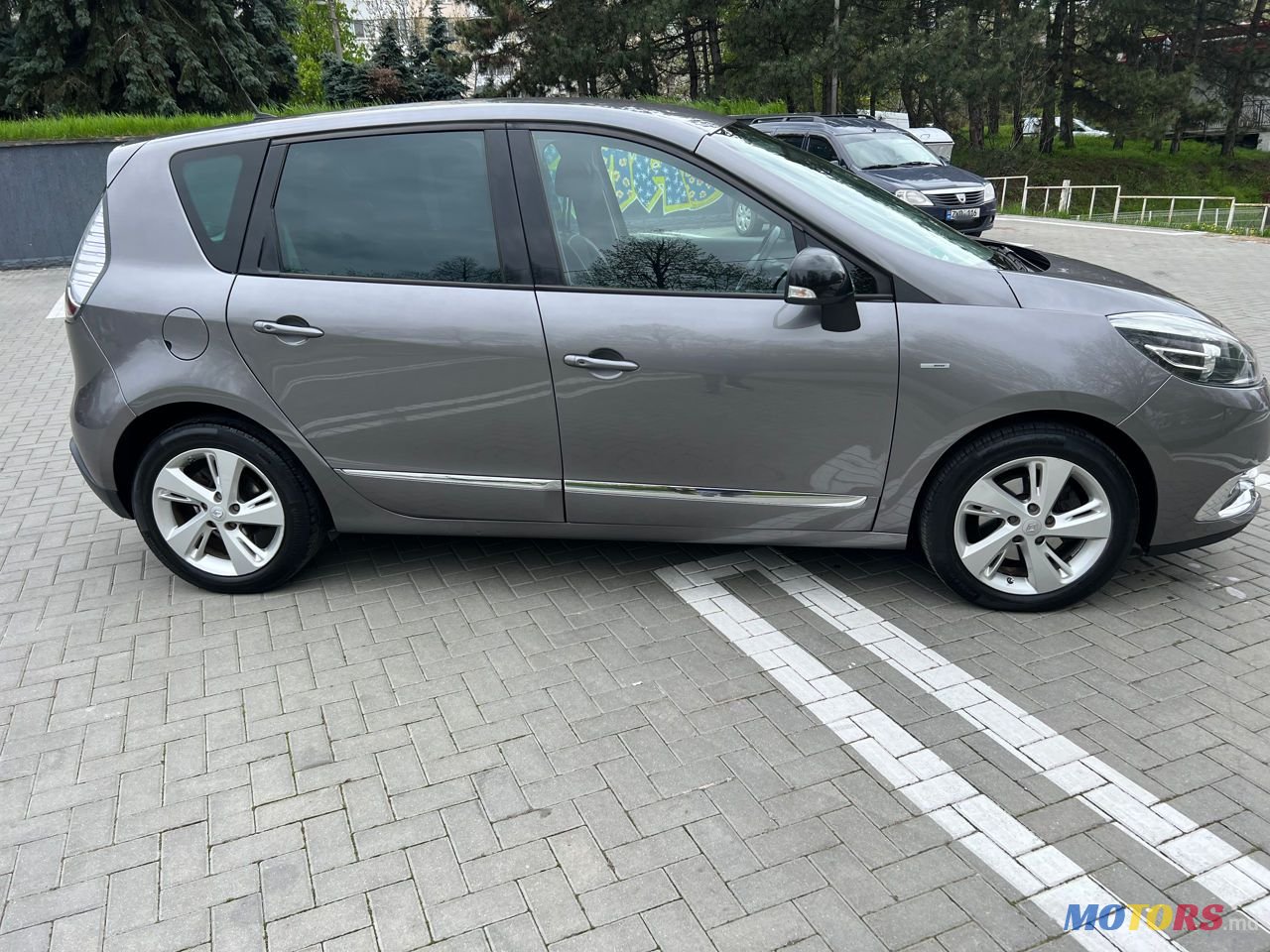 2014' Renault Scenic photo #5