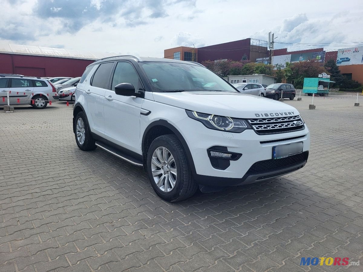 2016' Land Rover Discovery Sport photo #2