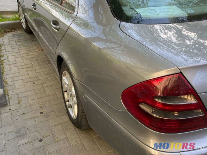 2005' Mercedes-Benz E-Class photo #4