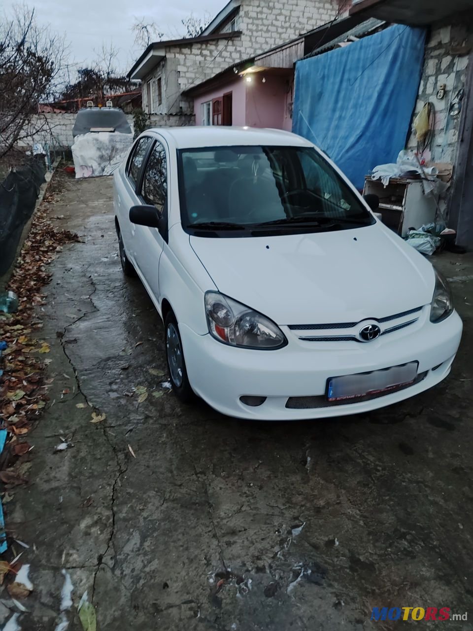 2003' Toyota Yaris photo #2