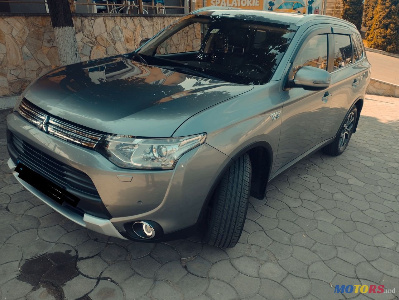 2015' Mitsubishi Outlander photo #3