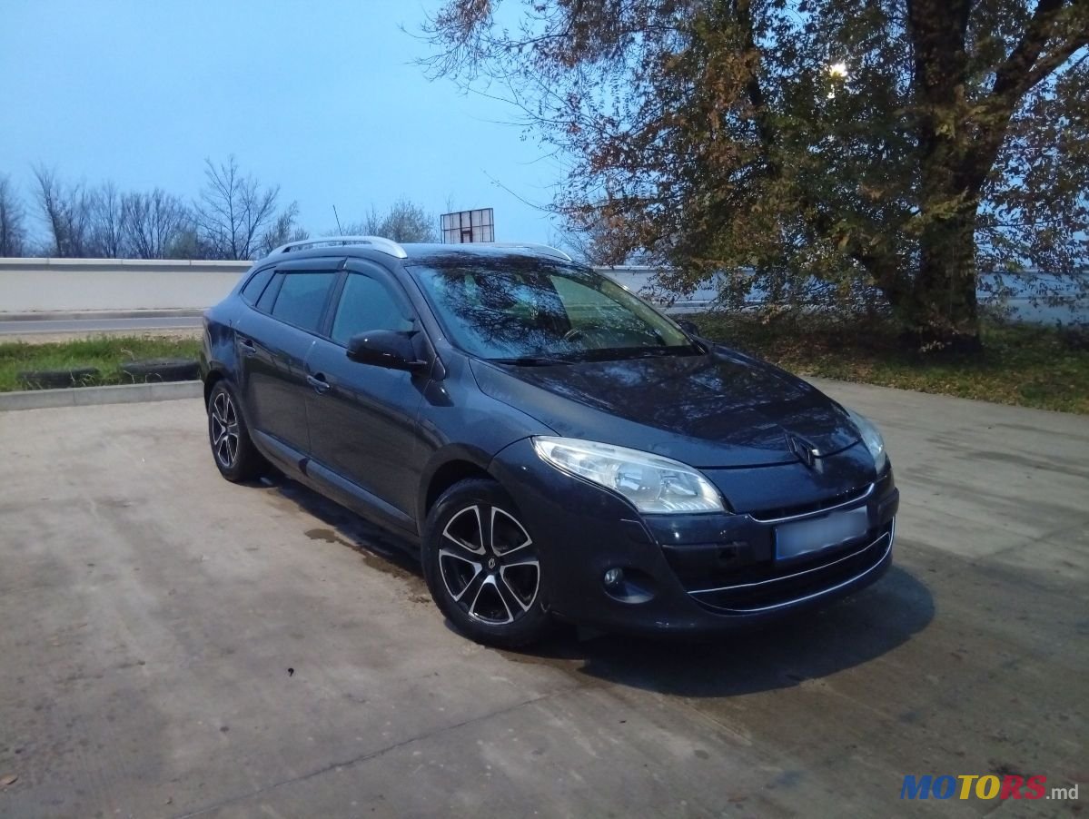 2012' Renault Megane photo #1