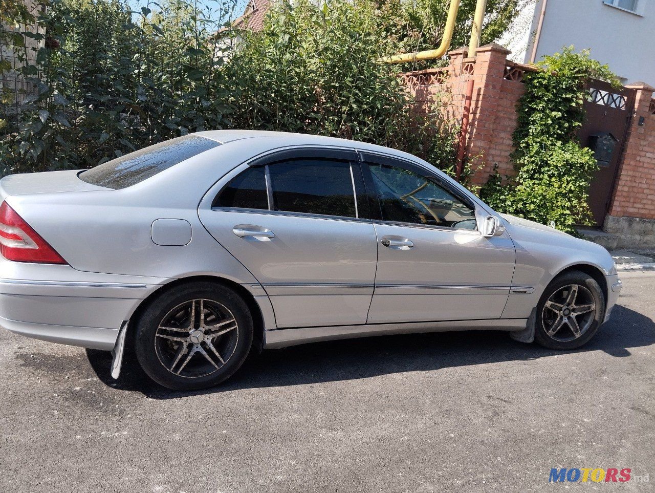 2004' Mercedes-Benz C Класс photo #3