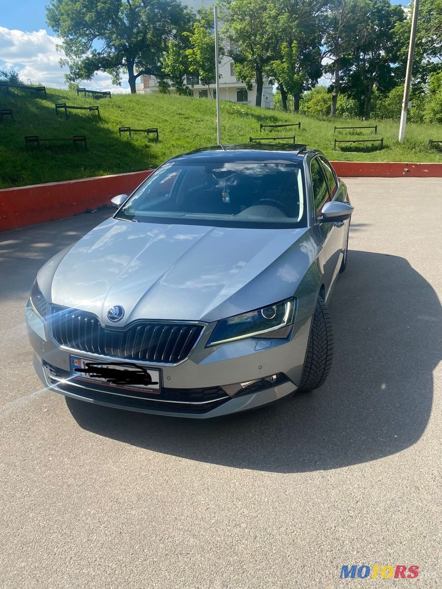 2018' Skoda Superb photo #2