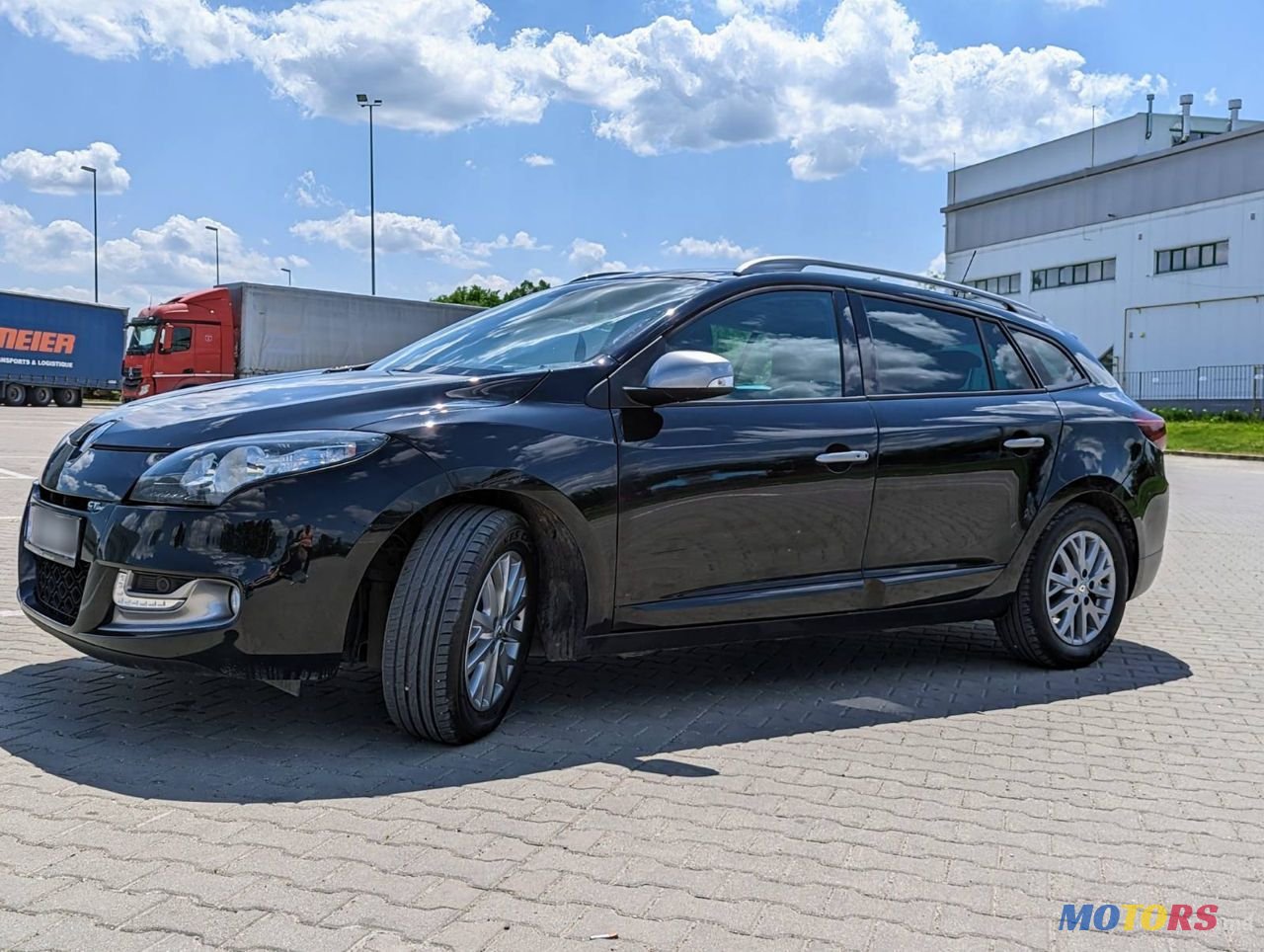 2013' Renault Megane photo #3