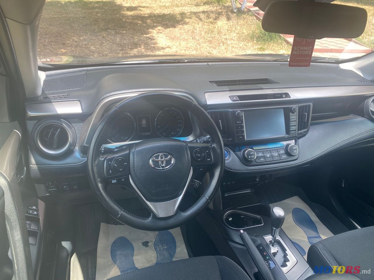 2018' Toyota RAV4 photo #6