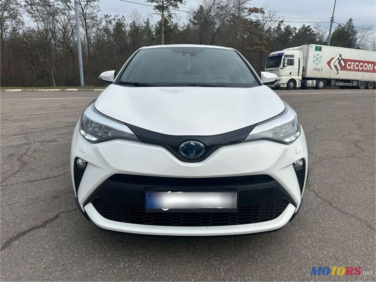 2020' Toyota C-HR photo #5