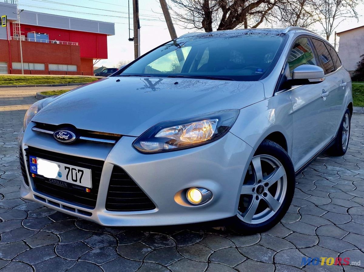 2013' Ford Focus photo #2