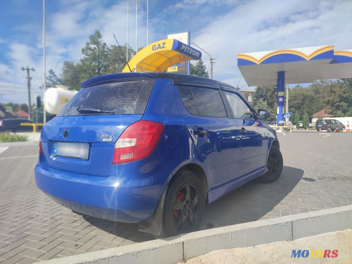 2008' Skoda Fabia photo #3