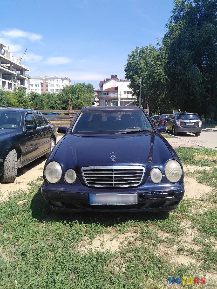 2001' Mercedes-Benz E-Class photo #1