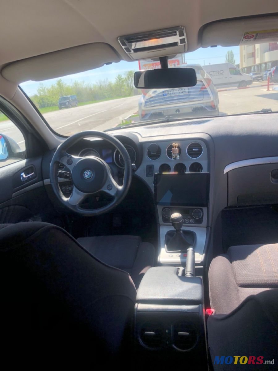 2007' Alfa Romeo 159 photo #5