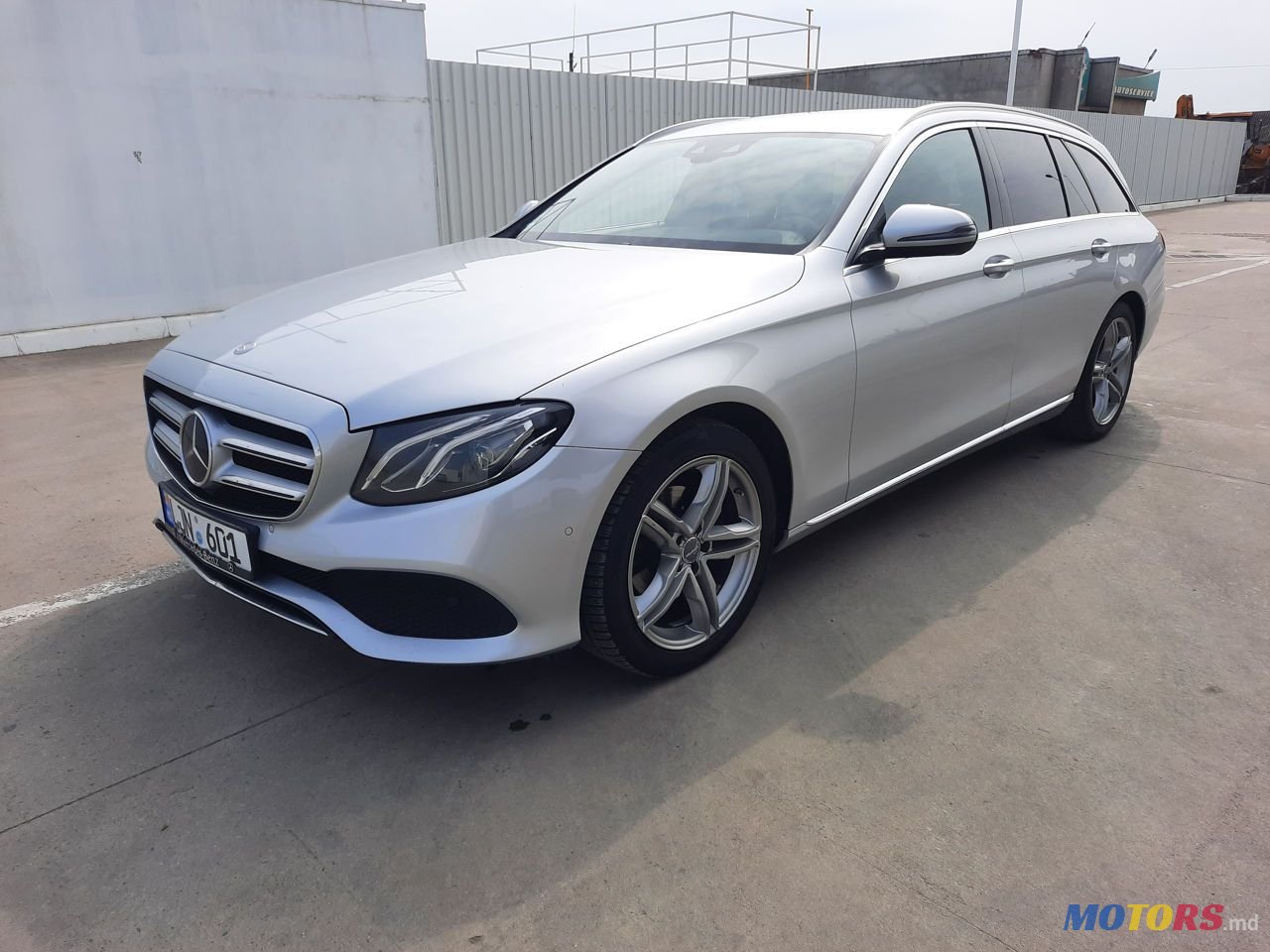 2016' Mercedes-Benz E Класс photo #1