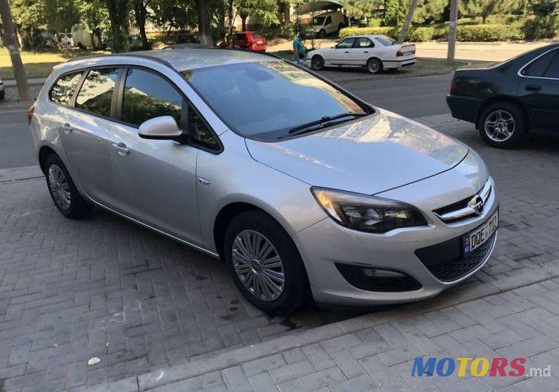 2015' Opel Astra photo #1