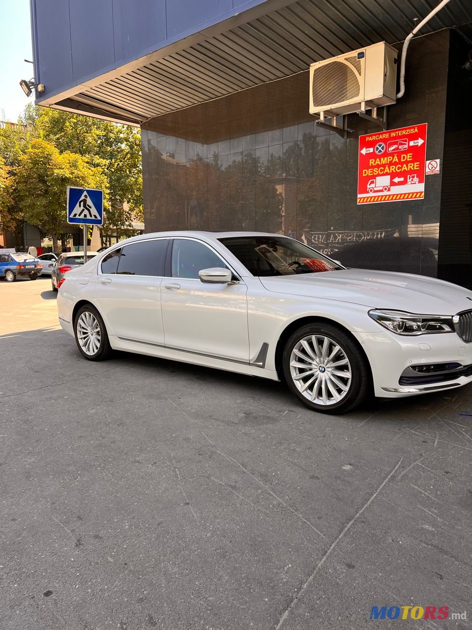 2016' BMW 7 Series photo #4