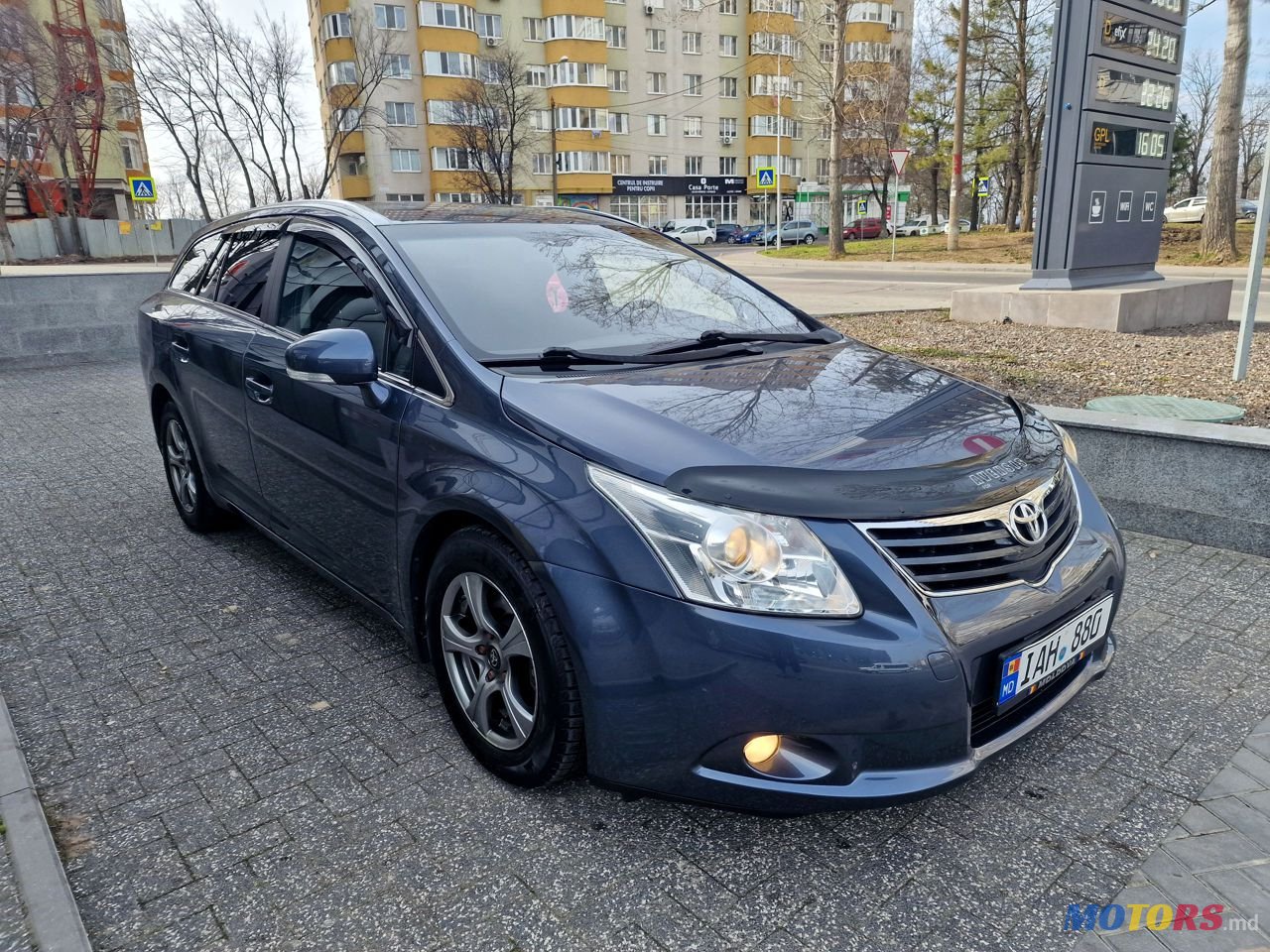 2010' Toyota Avensis photo #1