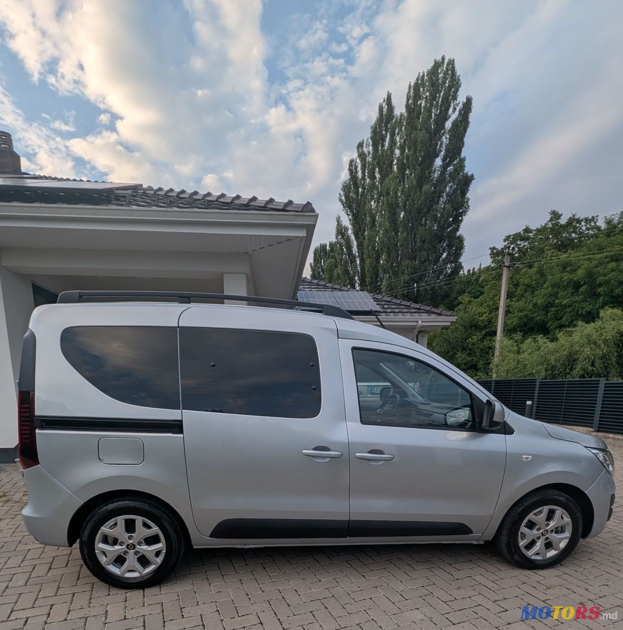 2023' Renault Express photo #4