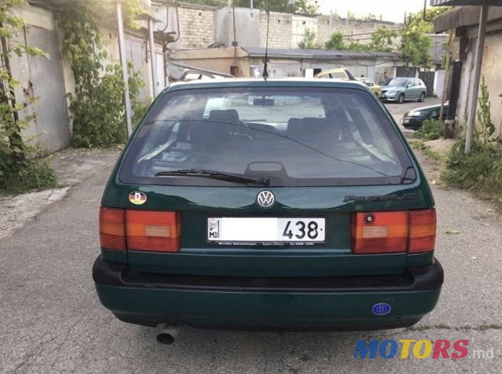 1994' Volkswagen Passat photo #5