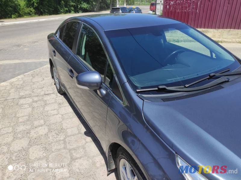 2009' Toyota Avensis photo #6